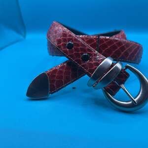 Vintage 32” Apple Acc of NY Genuine Red Snakeskin Belt w/Silver Art Deco Buckle